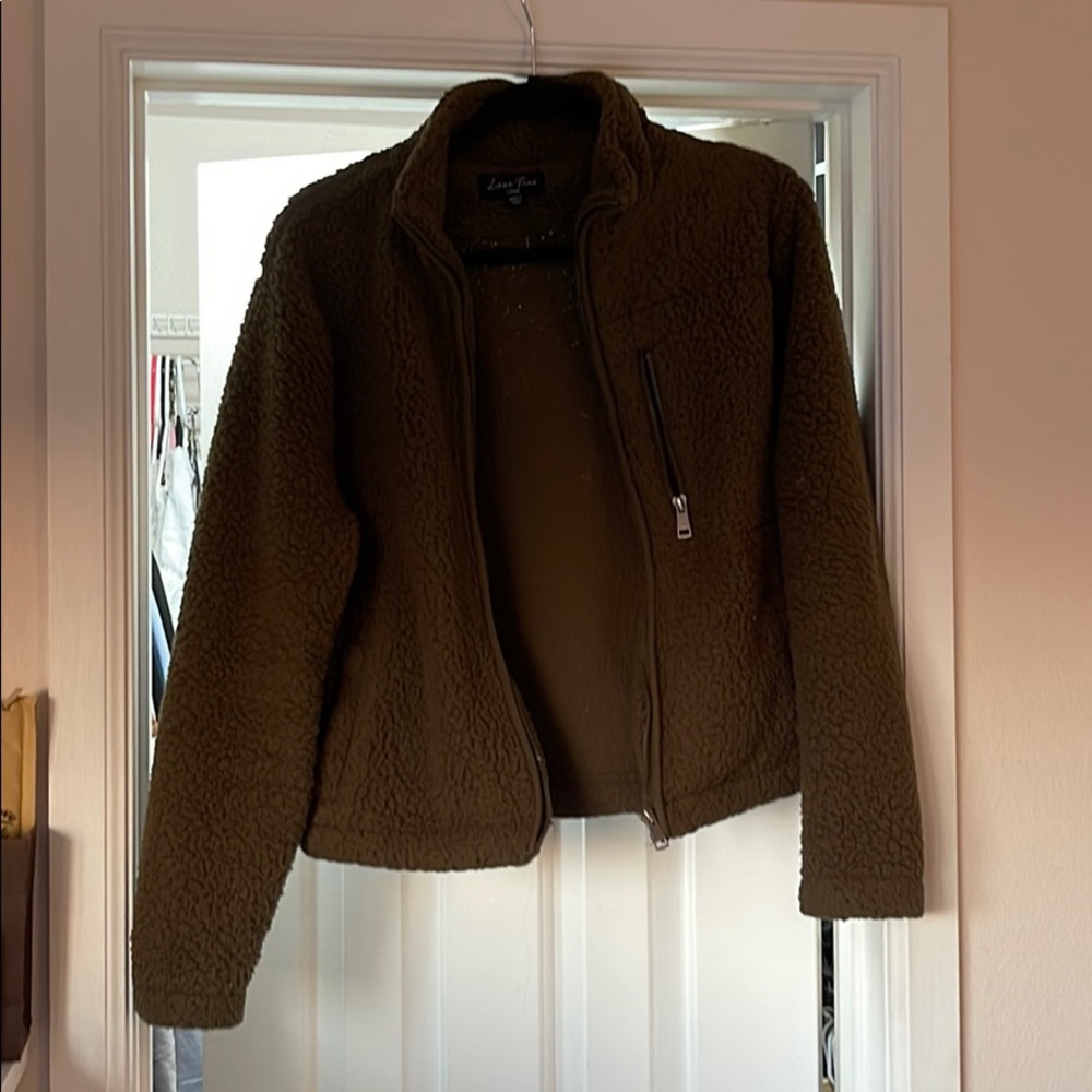Olive green fluffy cropped jacket